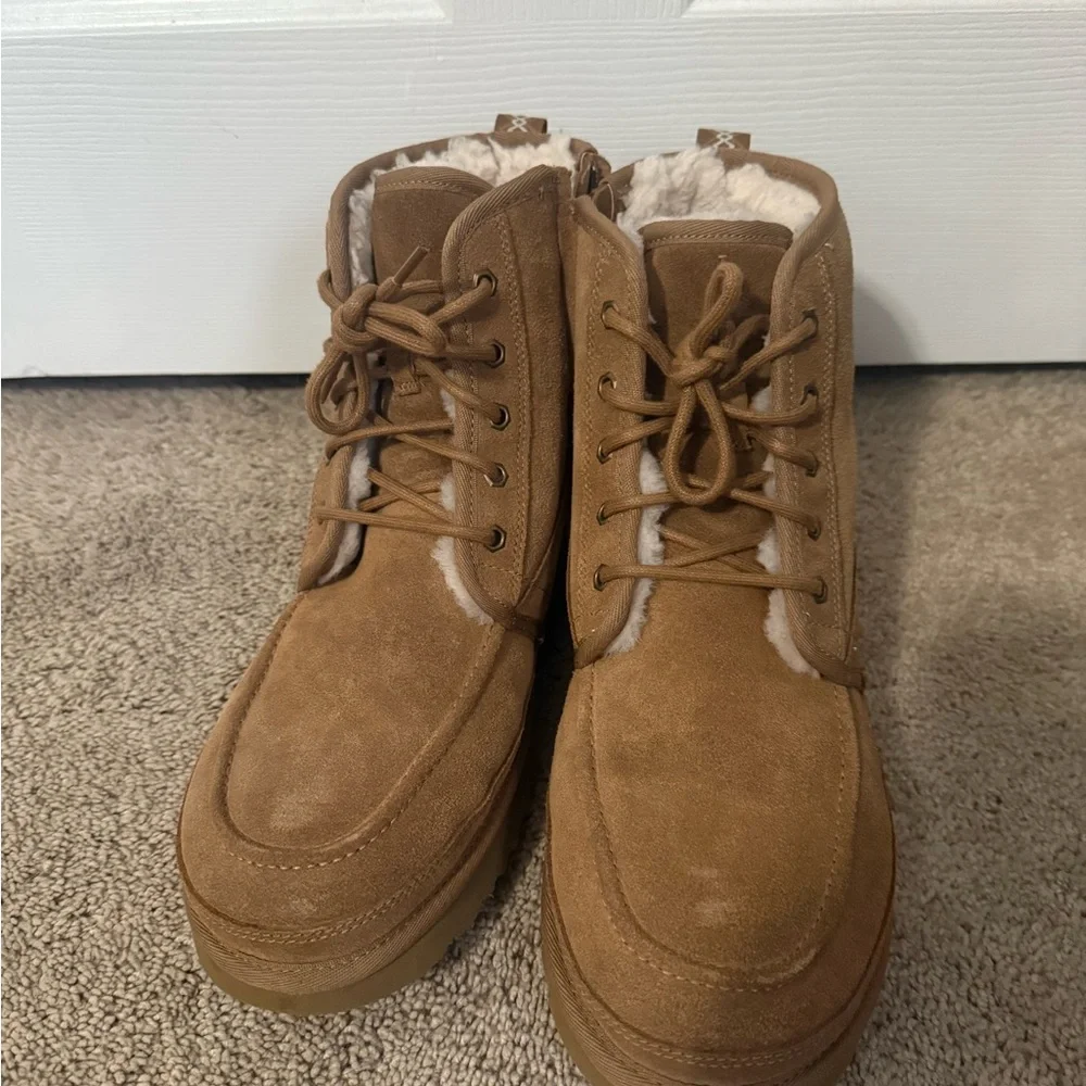Ugg moc toe boots nuemel - Picture 4 of 5